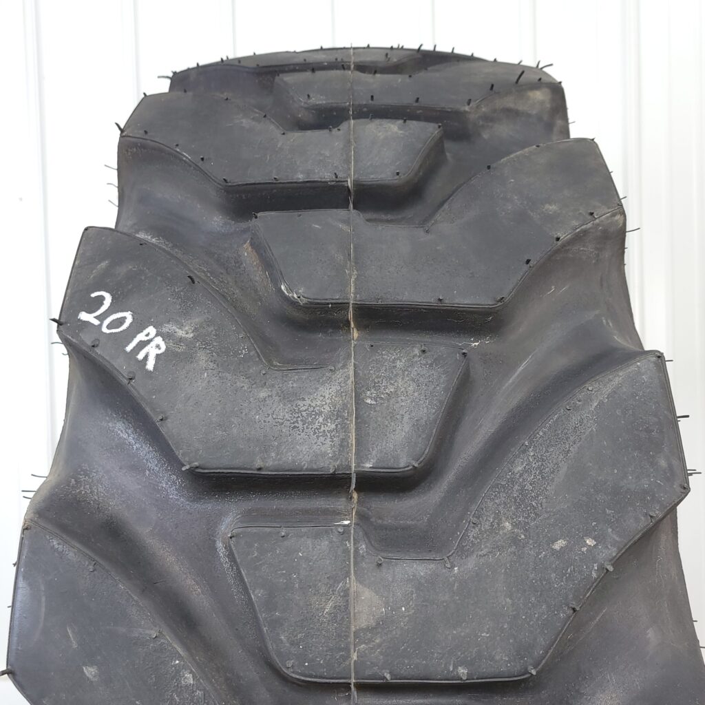 17.525 Firestone Super Ground Grip LoaderDozer (20Ply) w/ 100 Tread